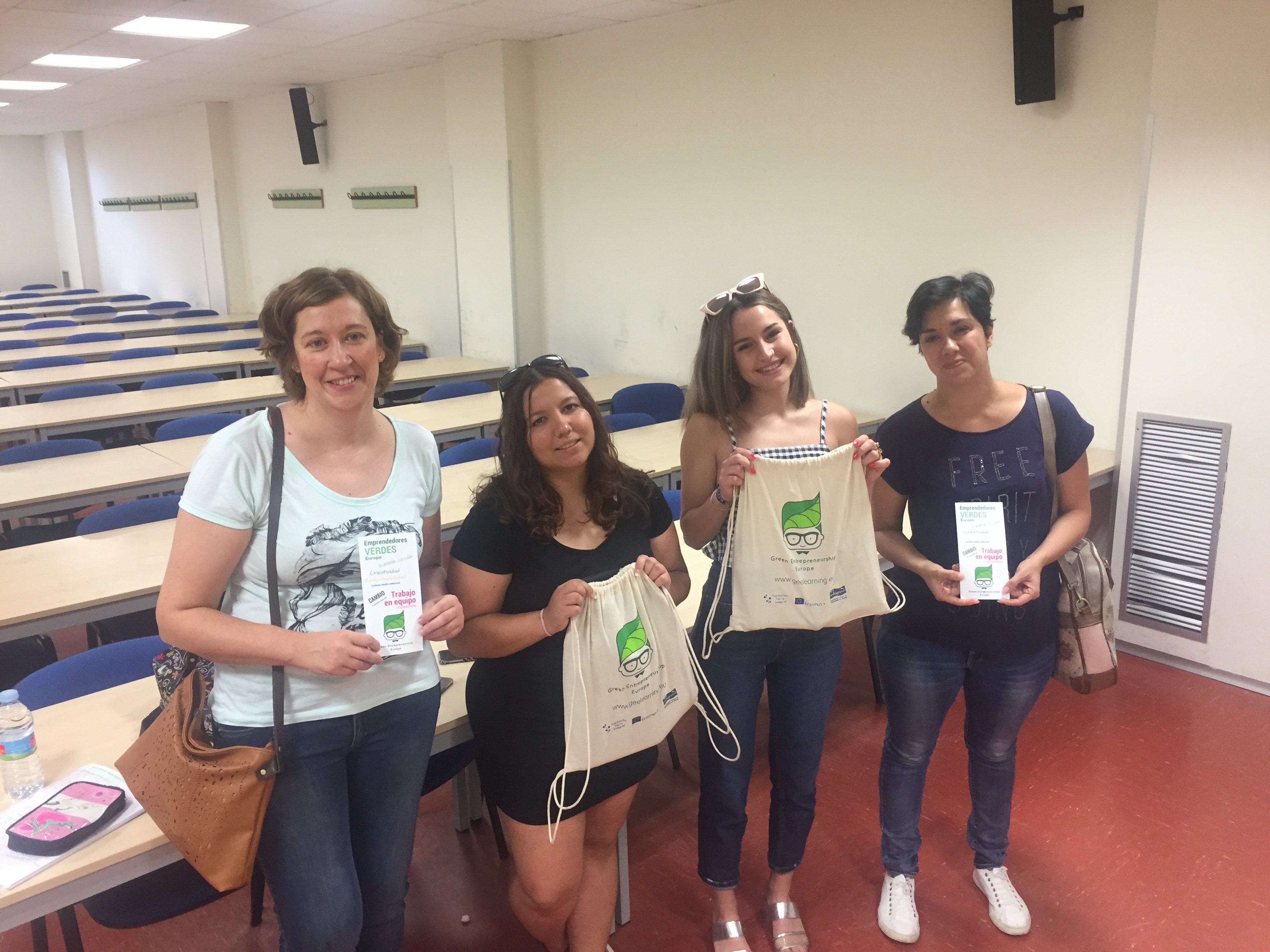 Charla divulgativa en la Facultad de Educación de la UMU